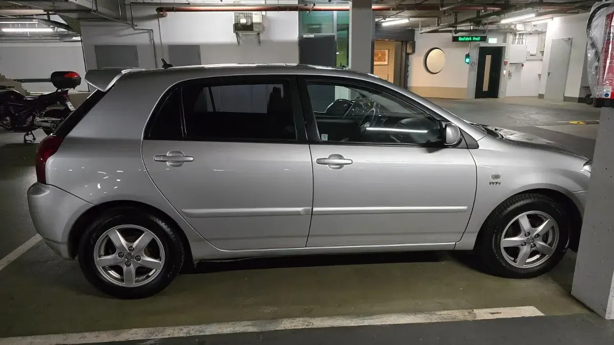 Occasion Toyota Corolla Sol 110 ch (80 kW) 2002 Argent Berline