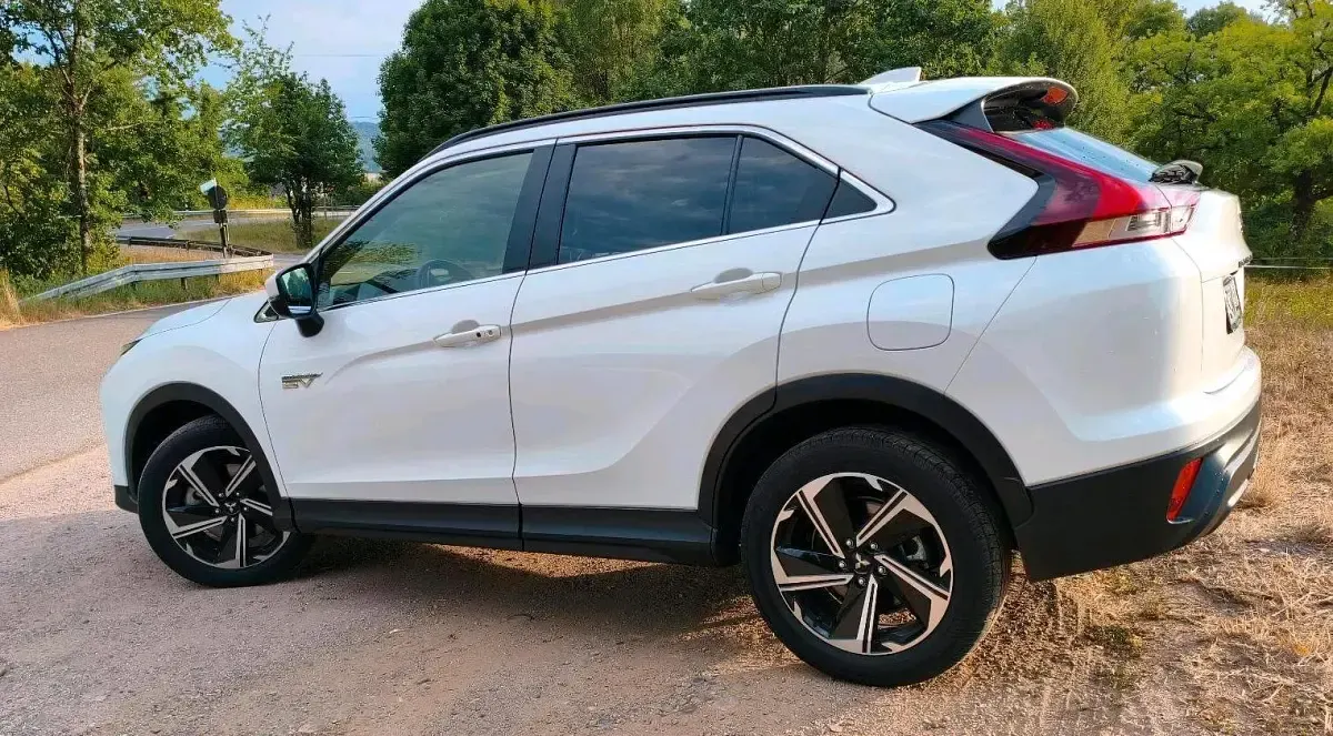 Gebraucht Mitsubishi Eclipse Cross 188 PS (138 kW) 2024 Weiß SUV