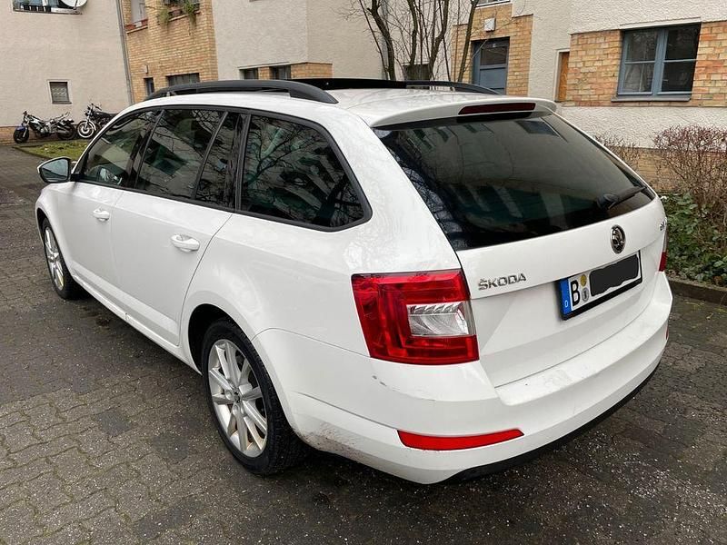 Gebraucht Skoda Octavia Ambition 150 PS (110 kW) 2016 Weiß Kombi