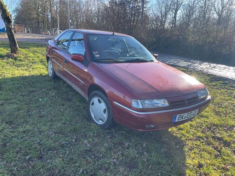 Gebraucht Citroën Xantia 90 PS (66 kW) 1997 Rot Limousine