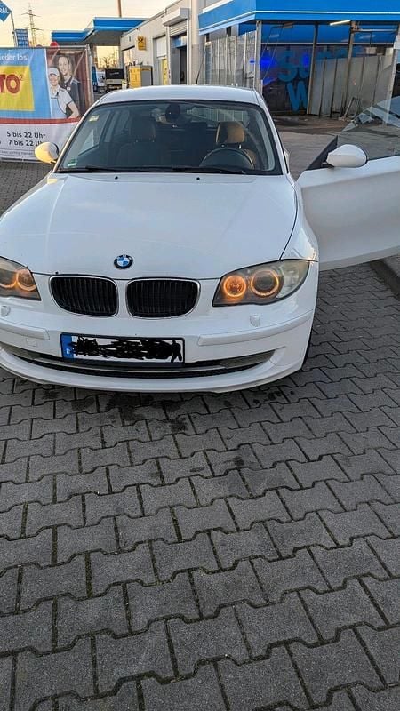 Weiß Gebraucht 2008 BMW 120 Kleinwagen | 1.700 € (Superpreis) - Bild 1/4