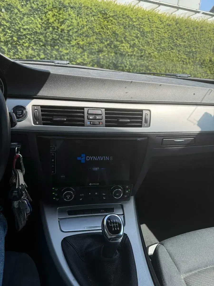 Gebraucht BMW 320 170 PS (125 kW) 2012 Rot Coupé