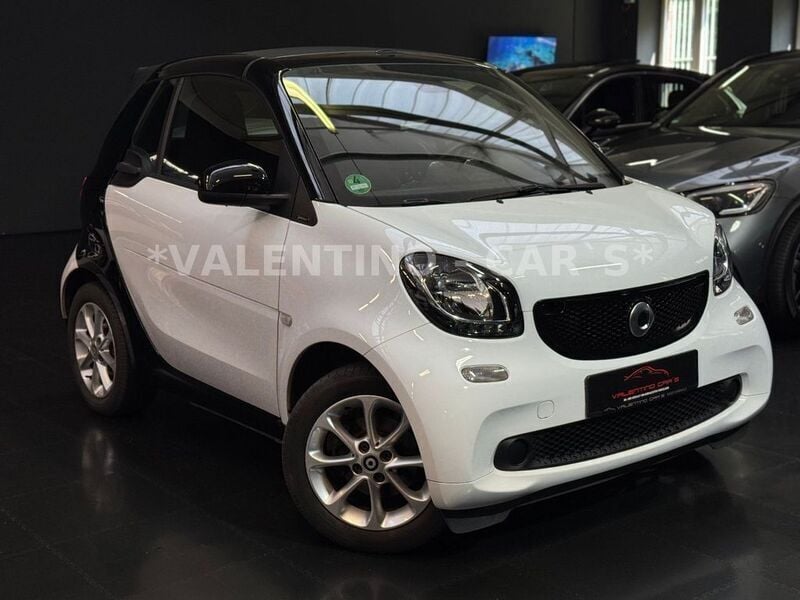 Weiß Gebraucht 2016 Smart ForTwo Cabrio Cabrio | 11.799 € (Guter Preis) - Bild 1/4