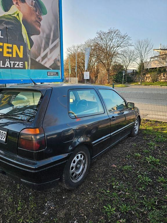 Gebraucht VW Golf III 90 PS (66 kW) 1995 Schwarz Limousine