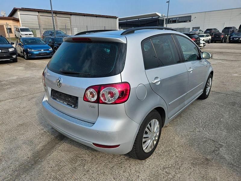 Gebraucht VW Golf VII Life 105 PS (77 kW) 2013 Silber Limousine