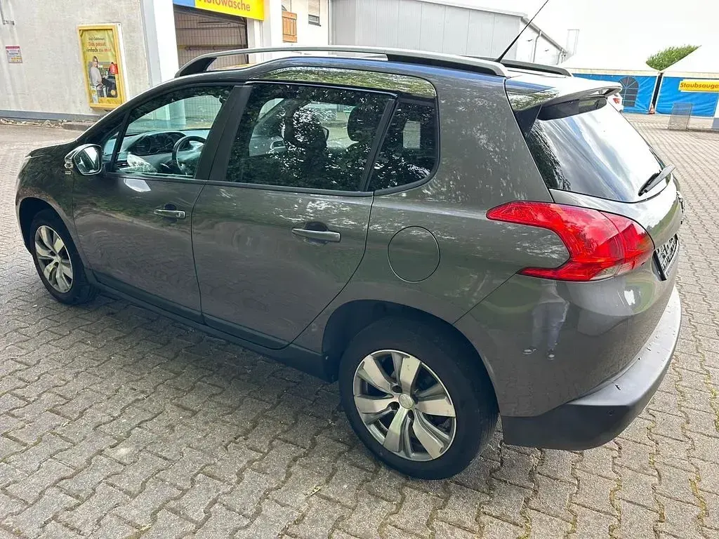 Gebraucht Peugeot 2008 Style 82 PS (60 kW) 2015 Braun SUV