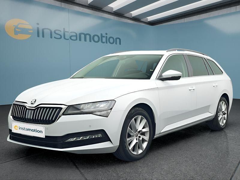 Weiß Gebraucht 2022 Skoda Superb Kombi | 26.499 € (Guter Preis) - Bild 1/4
