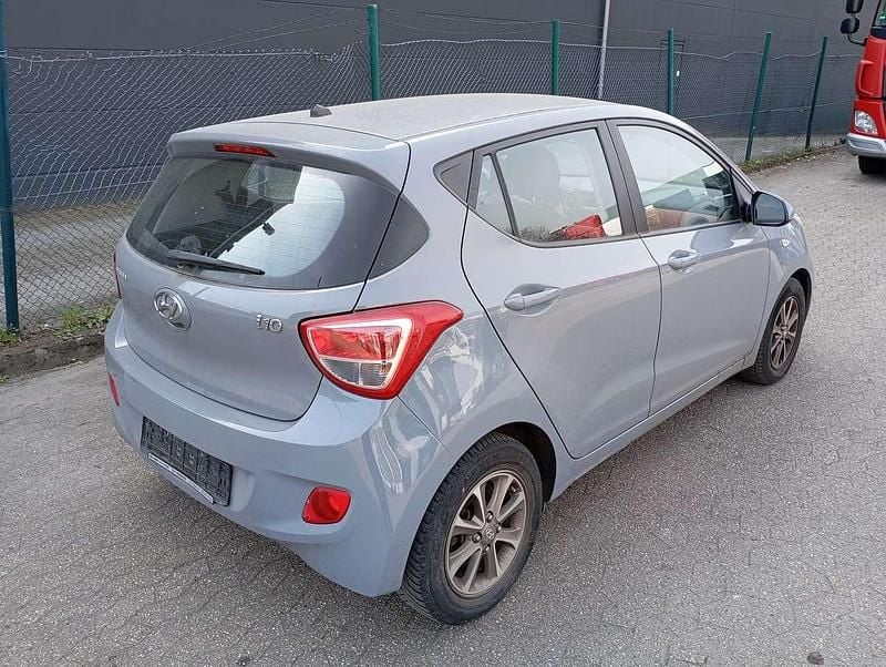 Gebraucht Hyundai i10 Style 67 PS (49 kW) 2014 Grau Kleinwagen