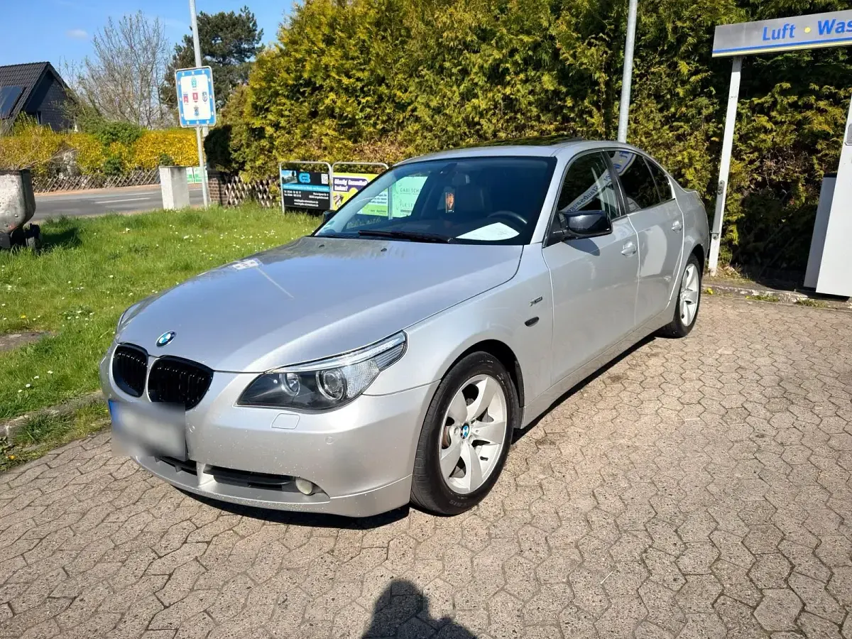 Second-hand BMW 525 230 CP (169 kW) 2004 Argintiu Berlinǎ