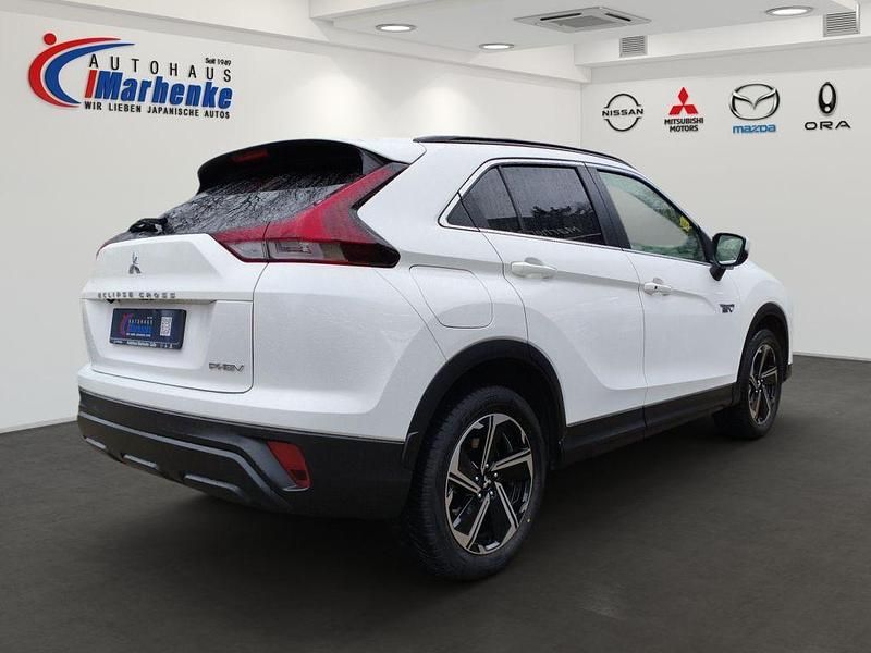 Gebraucht Mitsubishi Eclipse Cross Basis 188 PS (138 kW) 2021 Weiß SUV