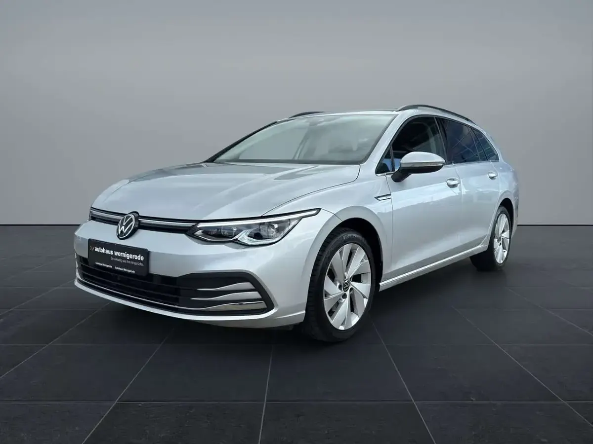 Usata VW Golf VIII 150 CV (110 kW) 2023 Argento Berlina