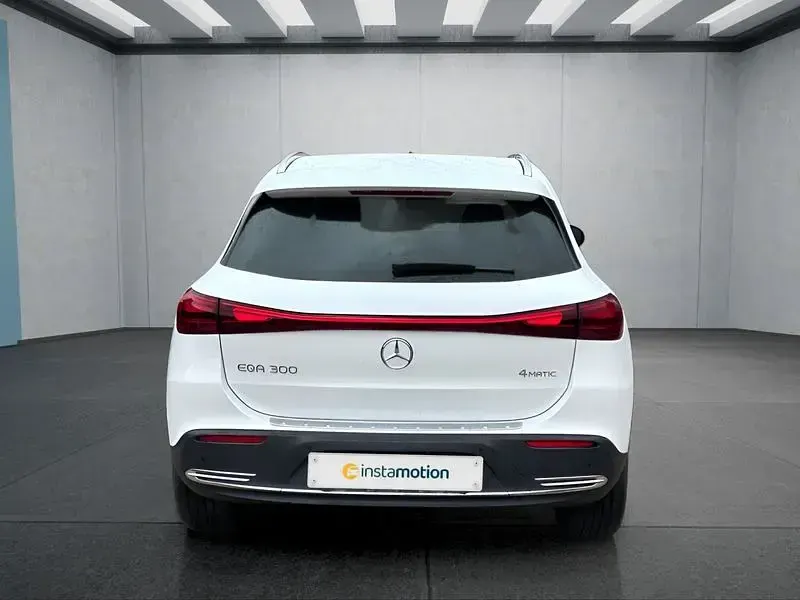 Gebraucht Mercedes EQA300 167 kW (228 PS) 2025 Weiß SUV