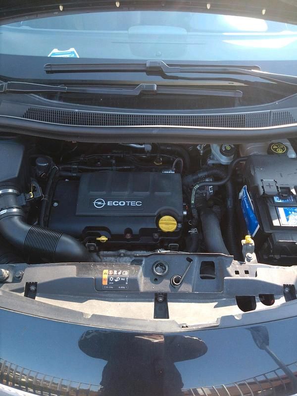 Gebraucht Opel Meriva 140 PS (102 kW) 2012 Schwarz Van / Kleinbus