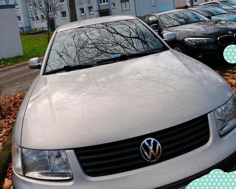 Silber Gebraucht 1997 VW Golf Comfortline Limousine | 1.350 € (Fairer Preis) - Bild 1/4