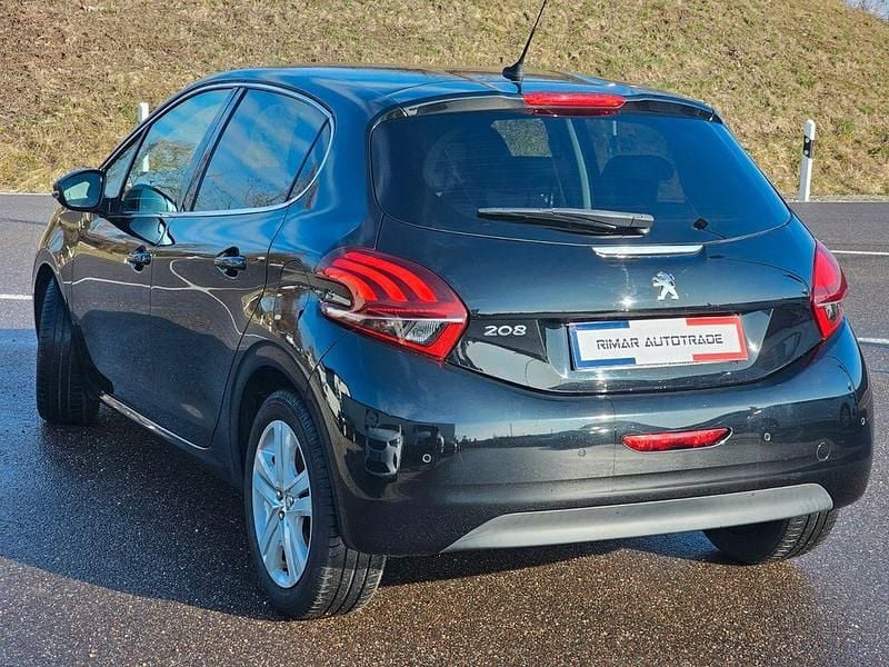 Gebraucht Peugeot 208 Allure 110 PS (80 kW) 2019 Schwarz Kleinwagen