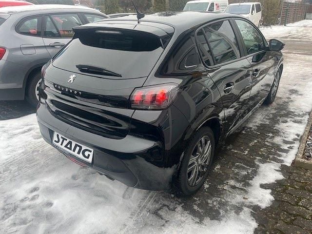 Gebraucht Peugeot 208 Active 101 PS (74 kW) 2022 Schwarz Kleinwagen