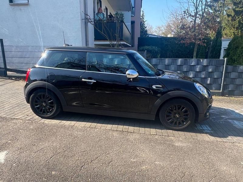 Gebraucht Mini Cooper 136 PS (100 kW) 2015 Schwarz Kleinwagen