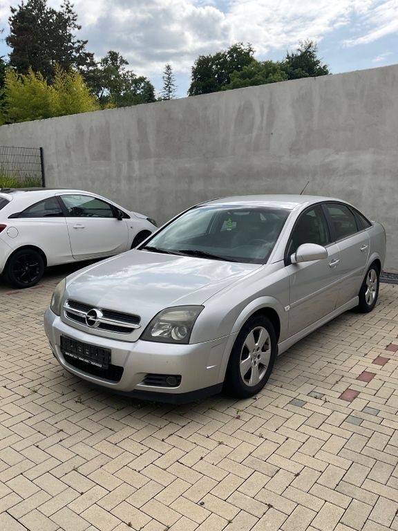 Silber Gebraucht 2003 Opel Vectra Comfort Limousine | 2.499 € (Etwas zu teuer) - Bild 1/4