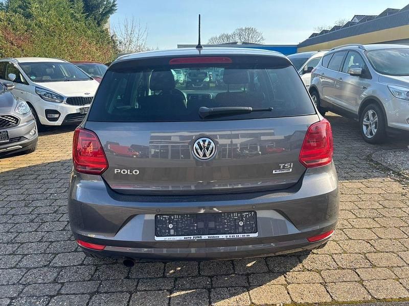 Gebraucht VW Polo LOUNGE 90 PS (66 kW) 2015 Grau Limousine