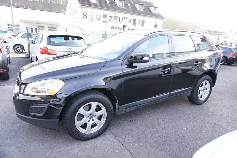 Gebraucht Volvo XC60 Kinetic 163 PS (119 kW) 2010 Schwarz SUV