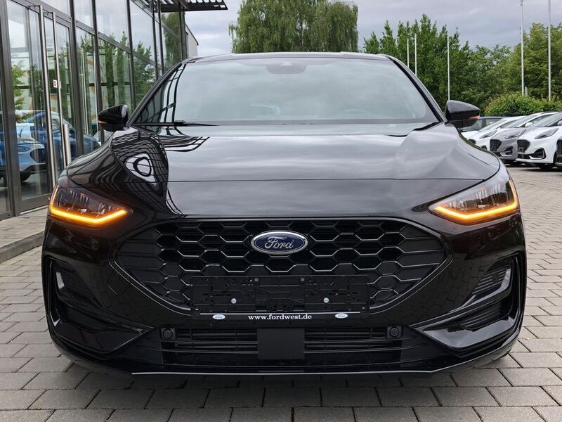 Gebraucht Ford Focus ST-Line 155 PS (114 kW) 2024 Ein traum in iridium schwarz Limousine
