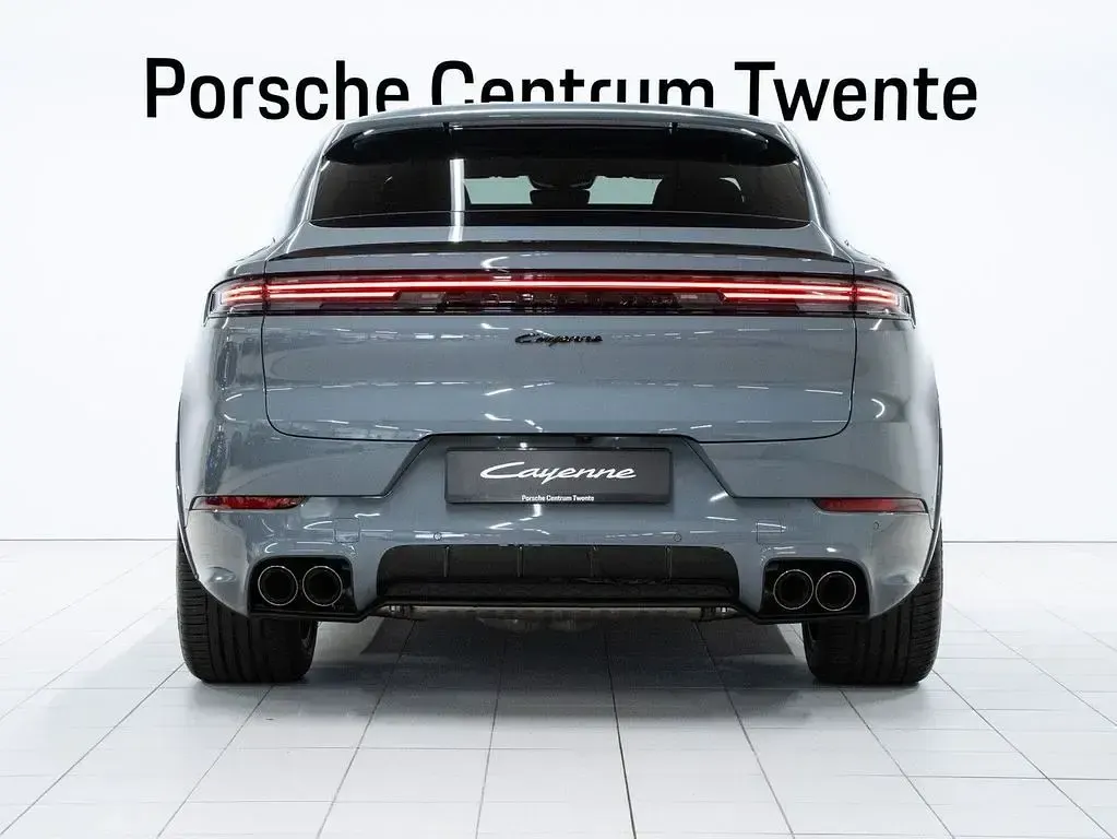 Ny Porsche Cayenne Black Edition 470 HK (345 kW) 2026 Grå SUV