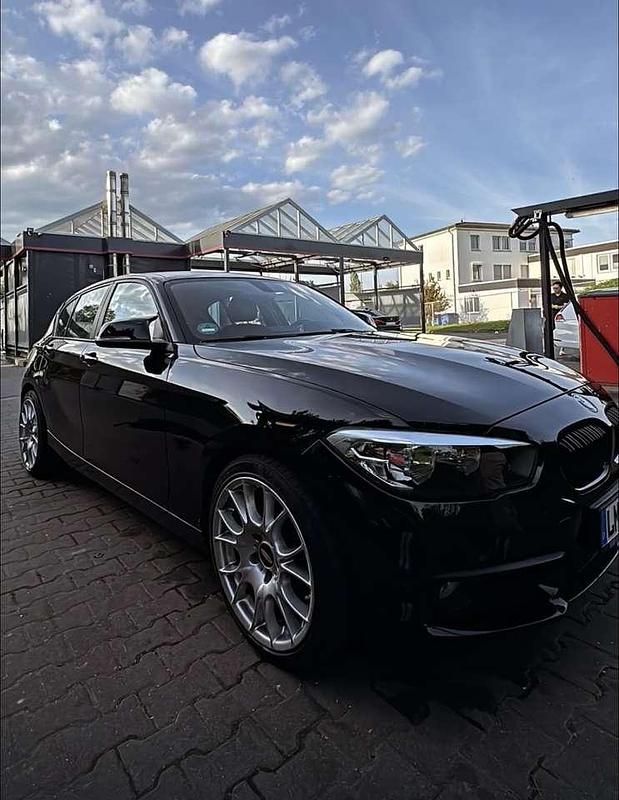 Gebraucht 2015 BMW 116 Kleinwagen | 12.999 € (Teuer) - Bild 1/4