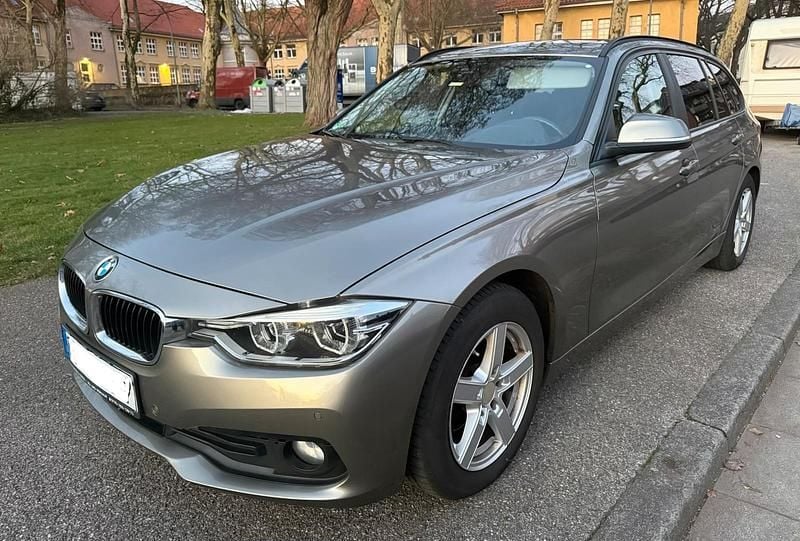Silber Gebraucht 2015 BMW 320 Kombi | 9.200 € (Superpreis) - Bild 1/4