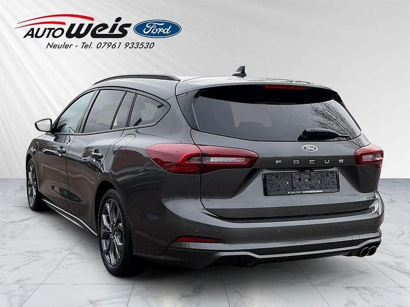 Gebraucht Ford Focus ST-Line X 155 PS (114 kW) 2024 Grau Limousine