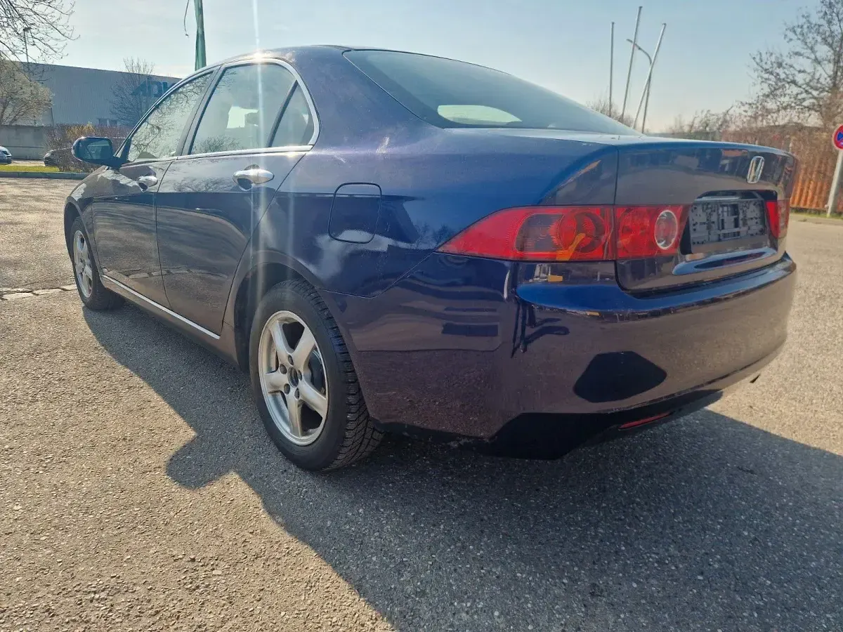 Occasion Honda Accord 155 ch (114 kW) 2005 Bleue Berline