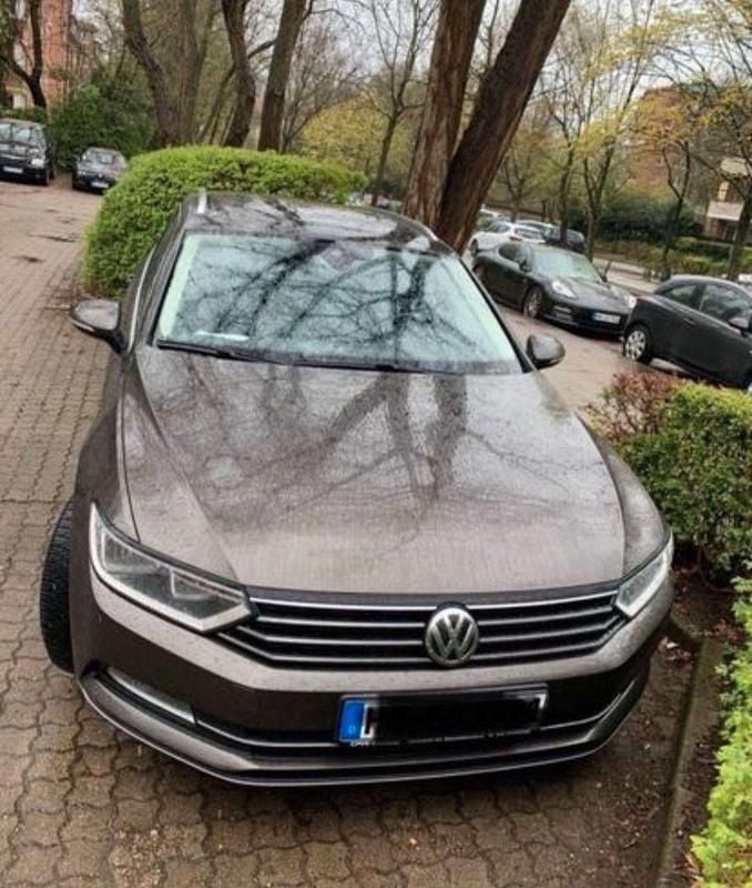 Gebraucht VW Passat Highline 190 PS (139 kW) 2018 Braun Kombi
