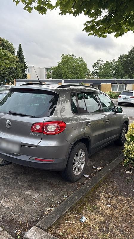 Grau Gebraucht 2008 VW Tiguan SUV | 5.600 € (Guter Preis) - Bild 1/4