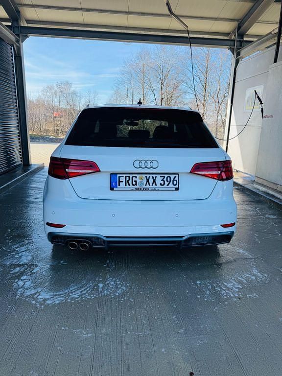 Gebraucht Audi A3 Ambiente 150 PS (110 kW) 2018 Weiß Limousine