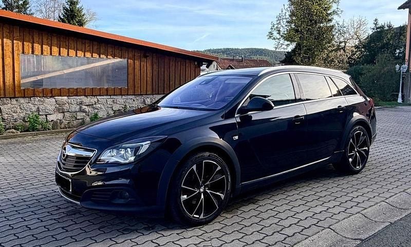 Gebraucht Opel Insignia Country Tourer 194 PS (142 kW) 2014 Schwarz Kombi