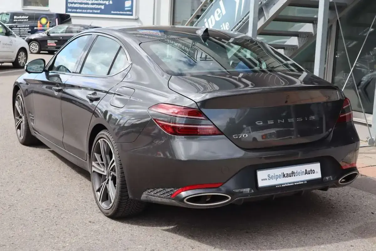 Second-hand Genesis G70 Sport 245 CP (180 kW) 2024 Gri Berlinǎ