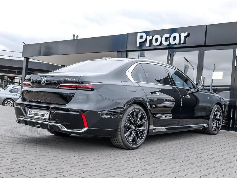 Gebraucht BMW 740 M Sport 286 PS (210 kW) 2025 Schwarz Limousine