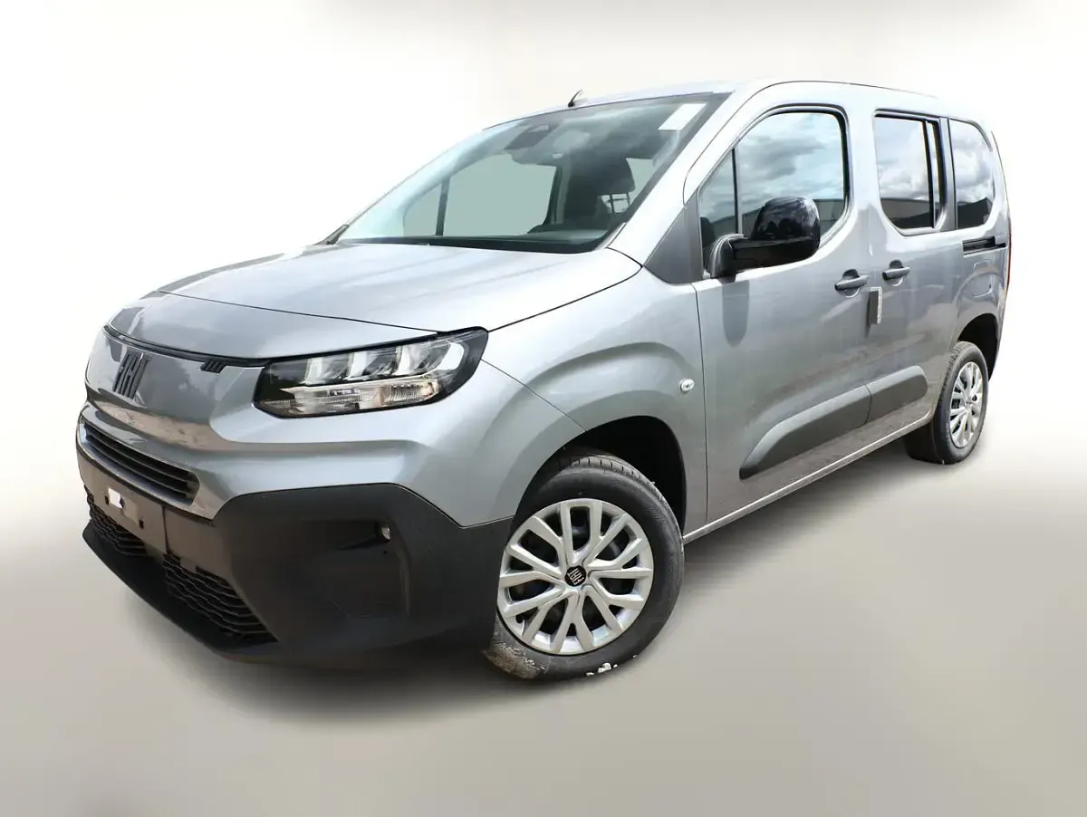 Usata Fiat Doblò 131 CV (96 kW) 2025 Monovolume