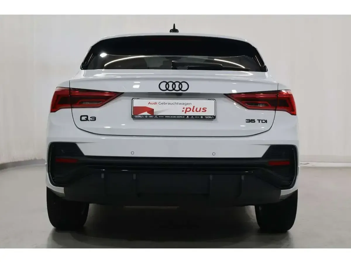 Gebraucht Audi Q3 Sportback S-Line 150 PS (110 kW) 2025 Weiß SUV