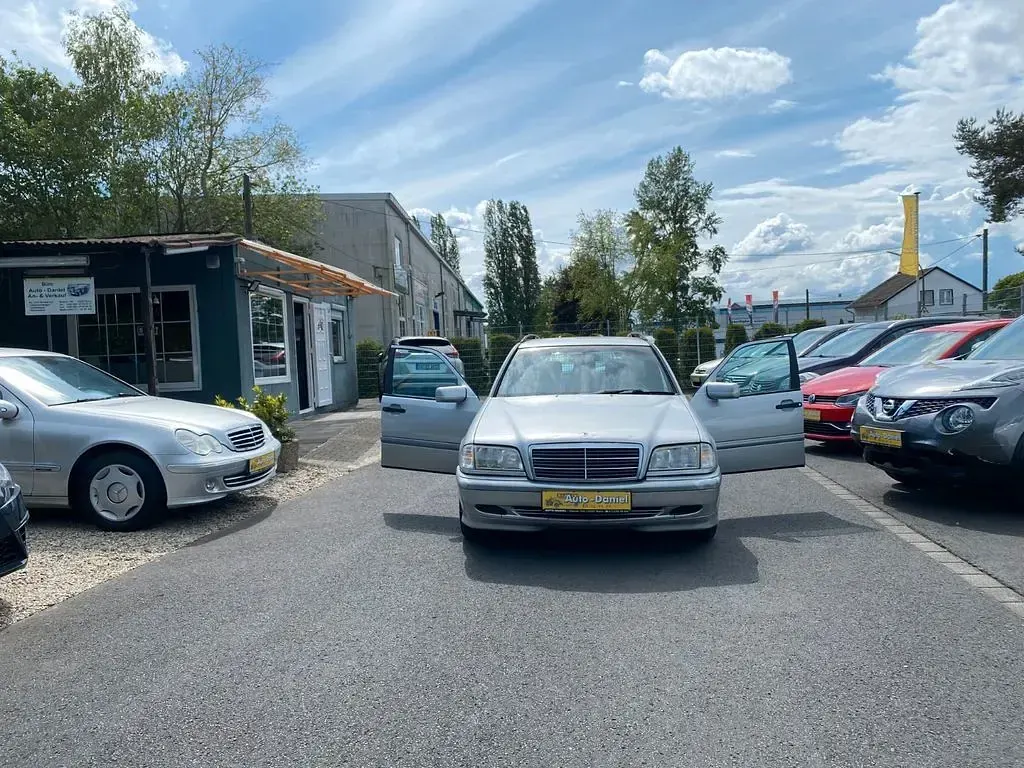 Gebraucht Mercedes C200 136 PS (100 kW) 2000 Grau Limousine