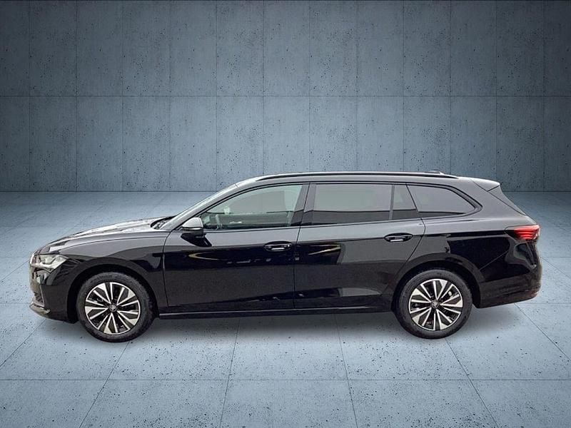 Neu Skoda Superb Selection 150 PS (110 kW) 2026 Onyxschwarz metallic Kombi