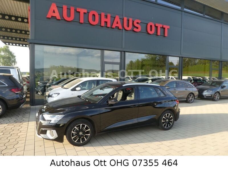Schwarz Gebraucht 2022 Audi A3 Sportback Advanced Limousine | 26.500 € (Fairer Preis) - Bild 1/4