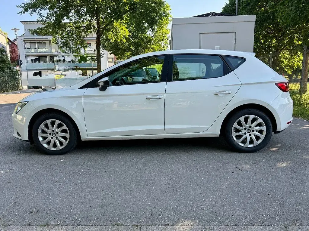 Gebraucht Seat Leon Style 105 PS (77 kW) 2014 Weiß Limousine