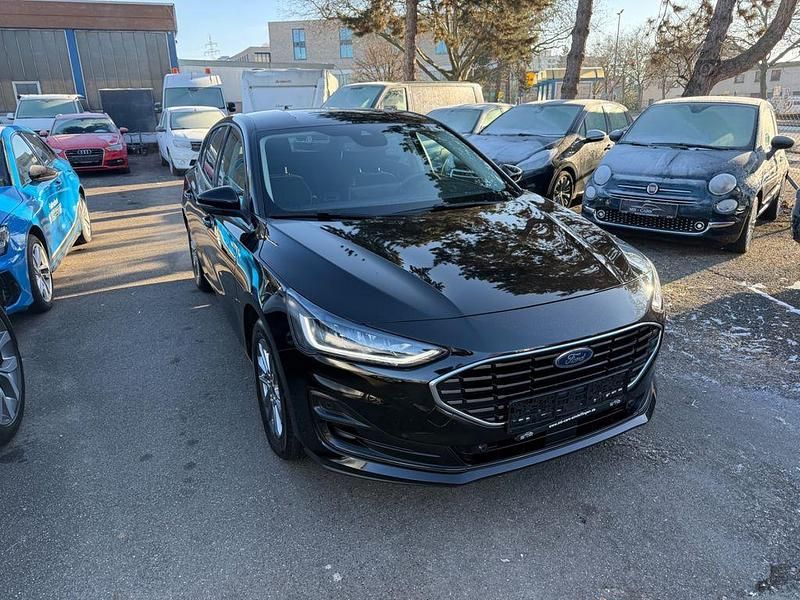 Schwarz Gebraucht 2022 Ford Focus Titanium Limousine | 17.990 € (Guter Preis) - Bild 1/4