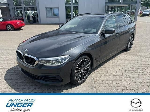 Grau Gebraucht 2020 BMW 530 Sport Line Kombi | 23.880 € (Superpreis) - Bild 1/4