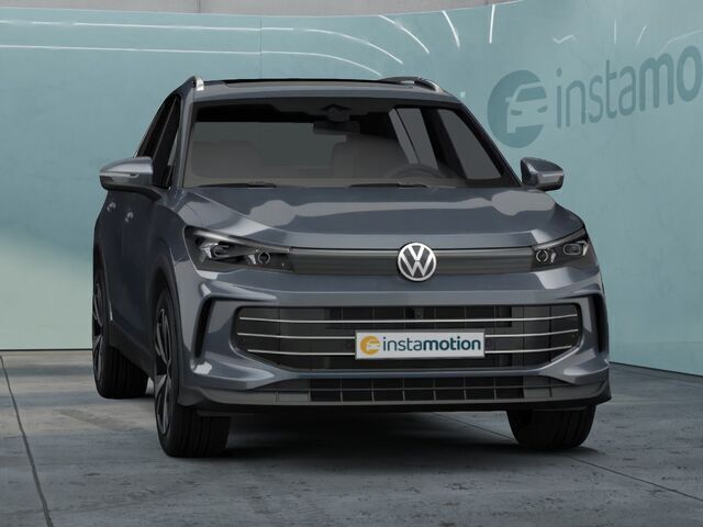 Grau Gebraucht 2024 VW Tiguan Life SUV | 39.578 € (Teuer) - Bild 1/2