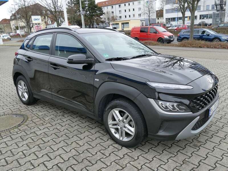 Phantom black mzh Gebraucht 2021 Hyundai Kona SUV | 16.900 € - Bild 1/4