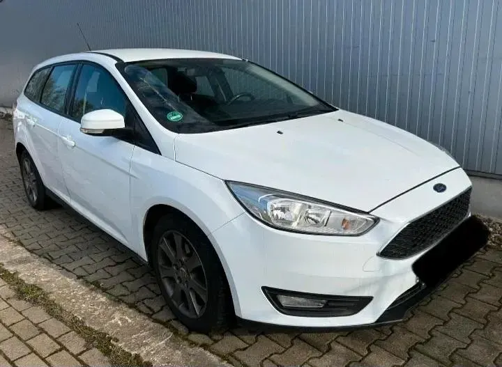 Usata Ford Focus 120 CV (88 kW) 2015 Bianco Station wagon