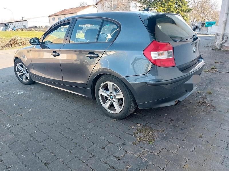 Gebraucht BMW 116 116 PS (85 kW) 2006 Silber Kleinwagen