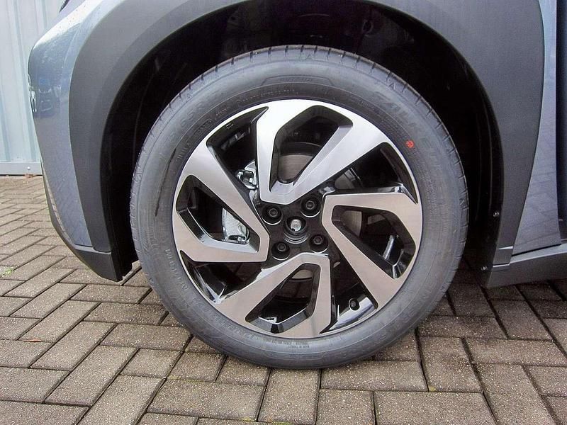 Celestite grey (1k3)/ black mi Neu 2025 Toyota Aygo Kleinwagen | 16.490 € - Bild 1/1