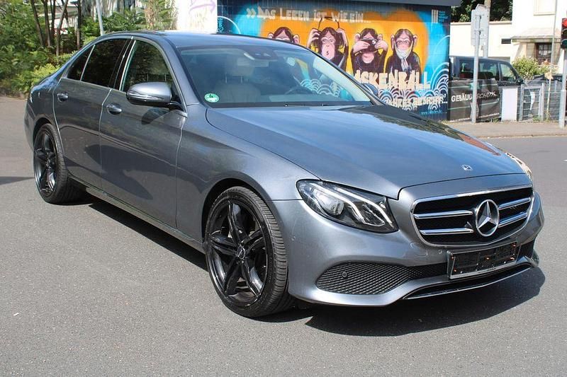 Gebraucht Mercedes E350 286 PS (210 kW) 2019 Grau Limousine